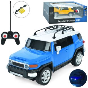 Джип радиоуправляемый, Toyota, 1:24, аккумулятор, резиновые колеса, USB, 2 цвета, 27055