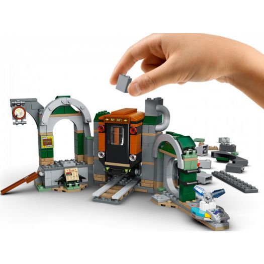 Конструктор LEGO Hidden Side Метро Ньюбері 70430   в Україні