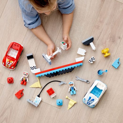 Конструктор LEGO Duplo Гоночні автомобілі 10947   замовити