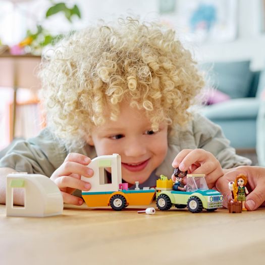 Конструктор LEGO Friends Відпустка на природі 41726   в Україні