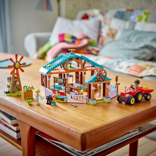 Конструктор LEGO Friends Притулок для сільськогосподарських тварин 42617   замовити