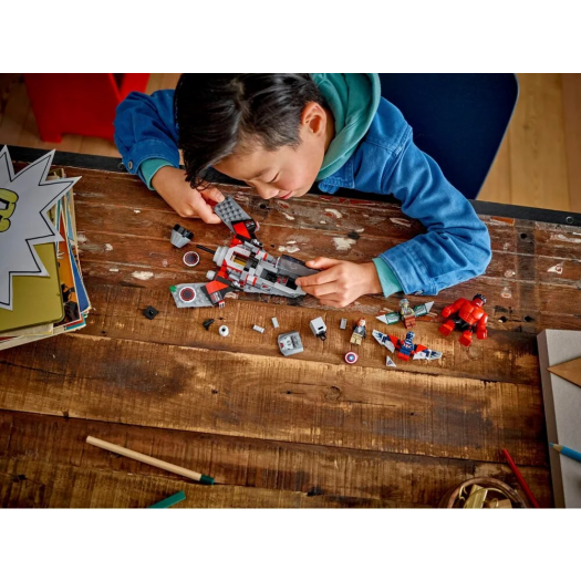 Конструктор LEGO Super Heroes Капітан Америка проти Червоного Халка 76292  купити