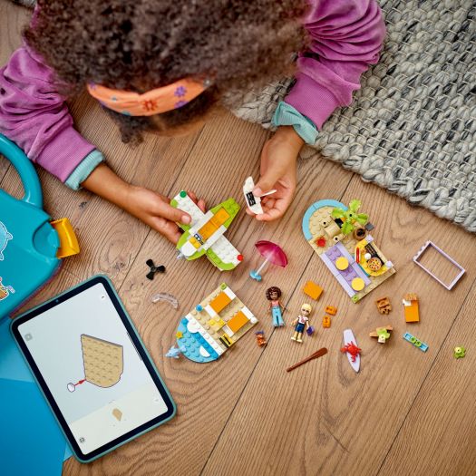 Конструктор LEGO Friends Творча валіза для подорожей і відпочинку на пляжі 42672   замовити