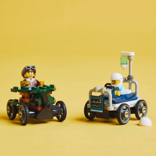 Конструктор LEGO City Літак проти лікарняного ліжка Набір для перегонів 60459  купити